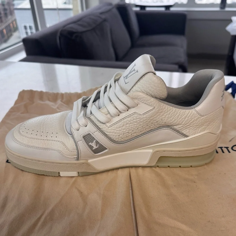 Louis Vuitton Men’s Trainer Sneaker - Picture 13 of 14